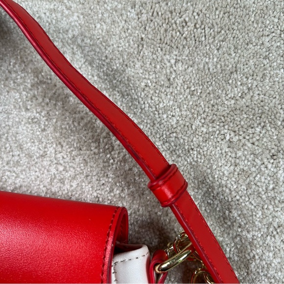 Hello Kitty Her Universe Purse Red Bow Gold Chain Apple‎ Pencil Interior - Picture 8 of 15